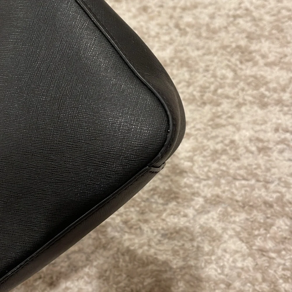 Michael Kors Saffiano Chain Handbag